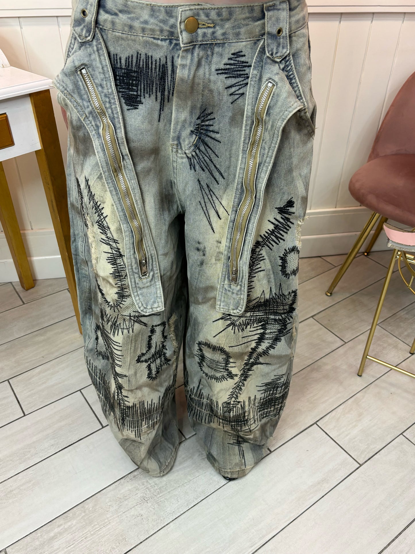 JEANS SCULPUT