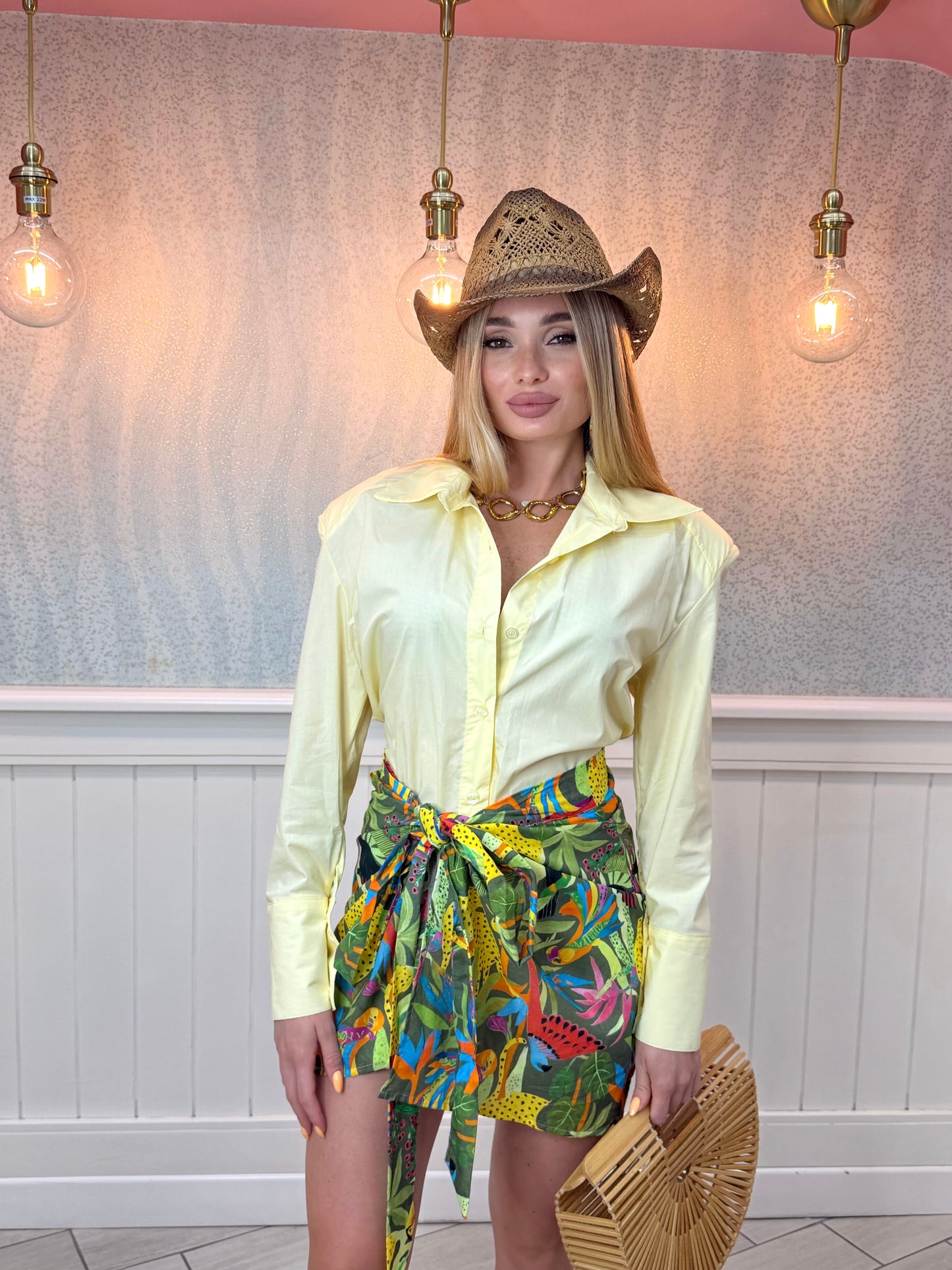 CAMICIA GIALLA SPALLINA STRUTTURATA