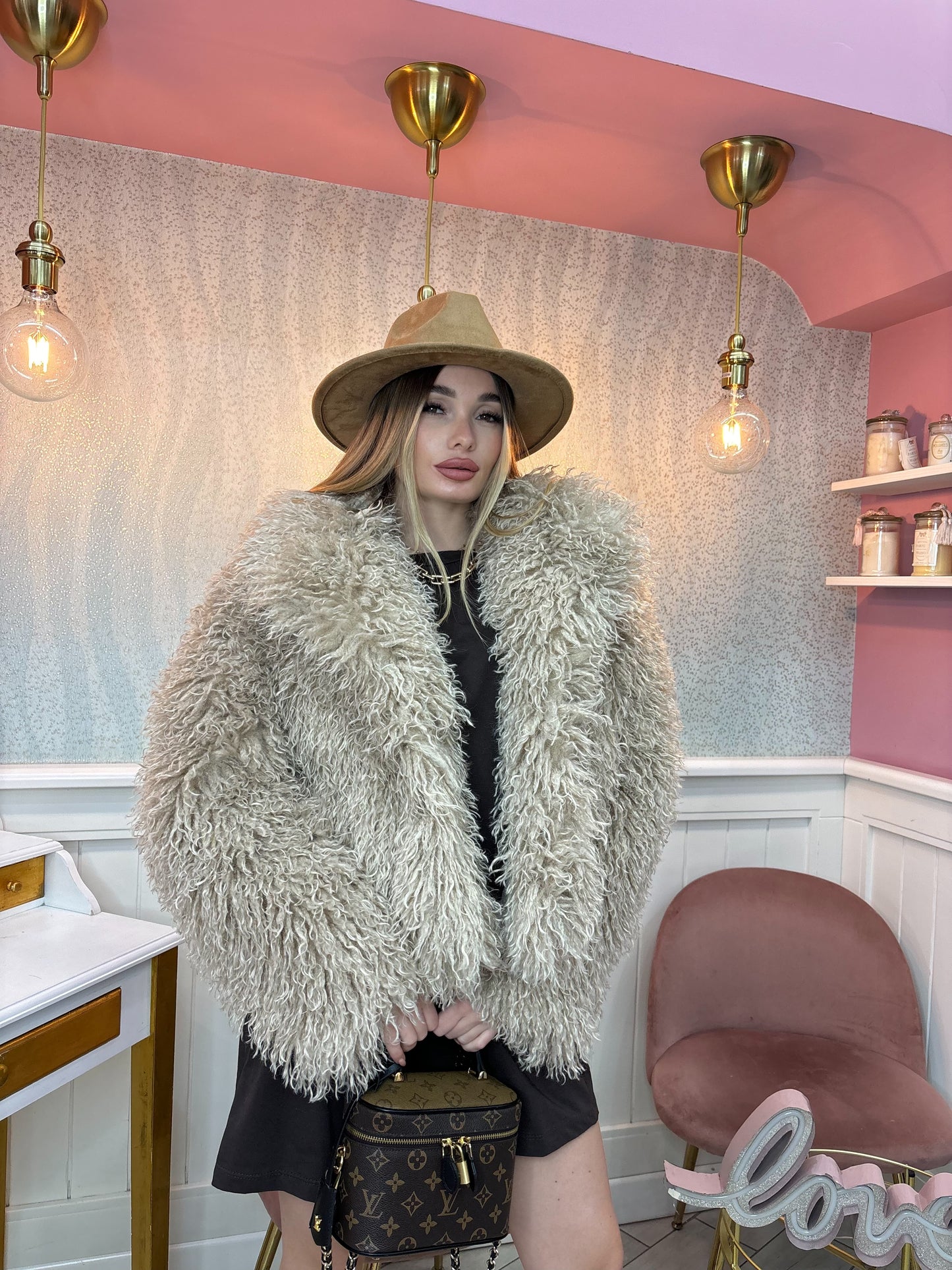 MONGOLIA LUXURY BEIGE