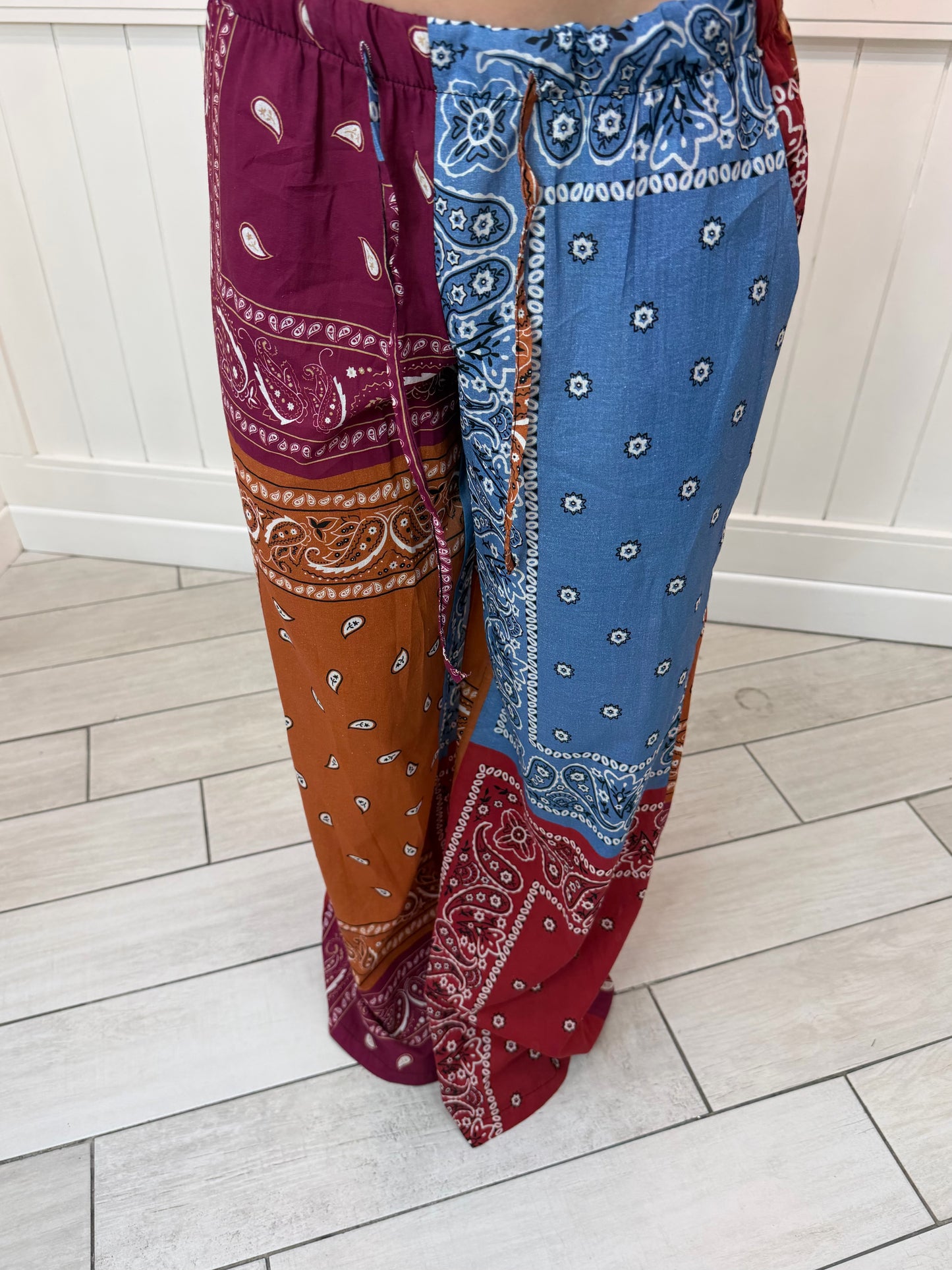 PANTALONE BANDANA 2026