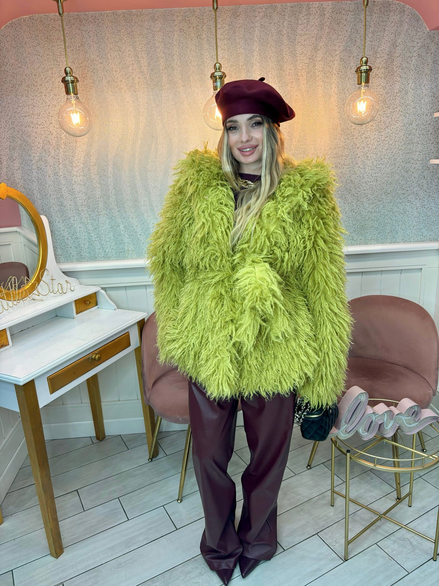 MONGOLIA STAR VERDE LIME