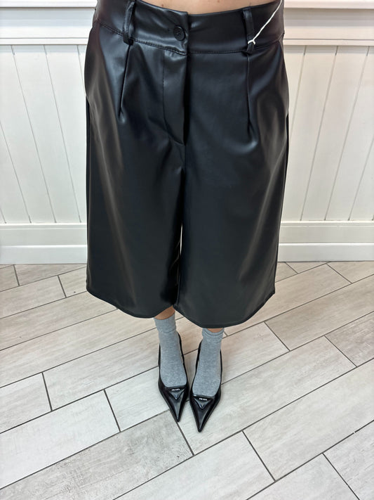 Bermuda ecopelle black