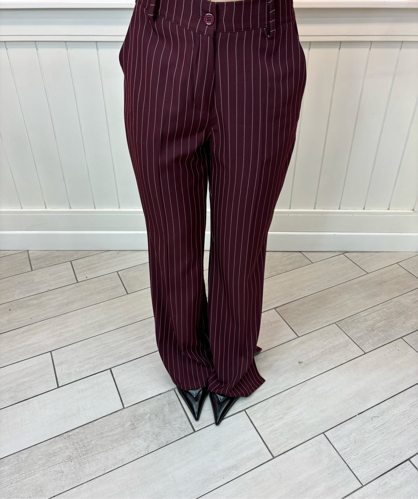 Tailleur gessato bordeaux