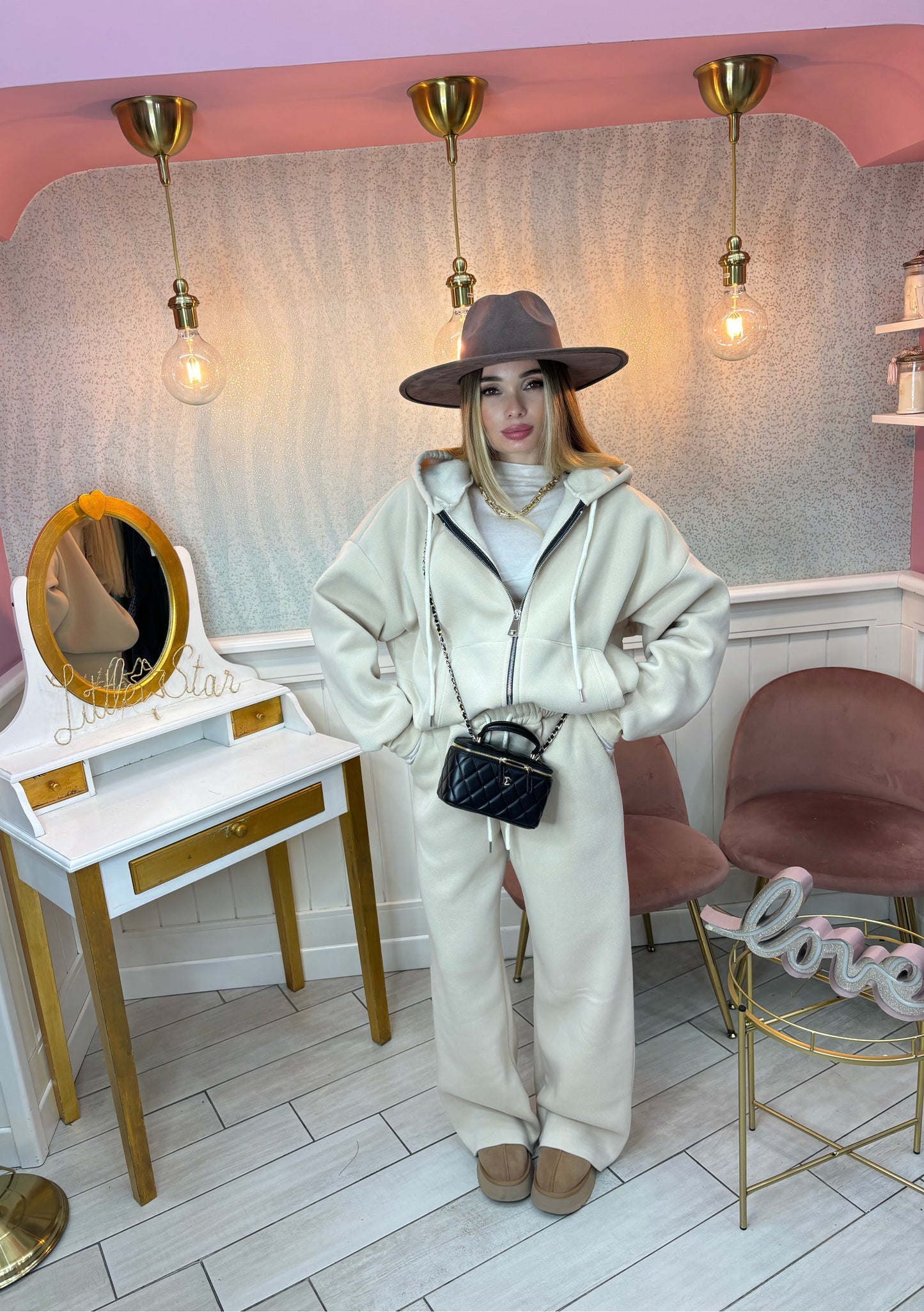 FELPONE OVER CON ZIP FELPATO CREMA