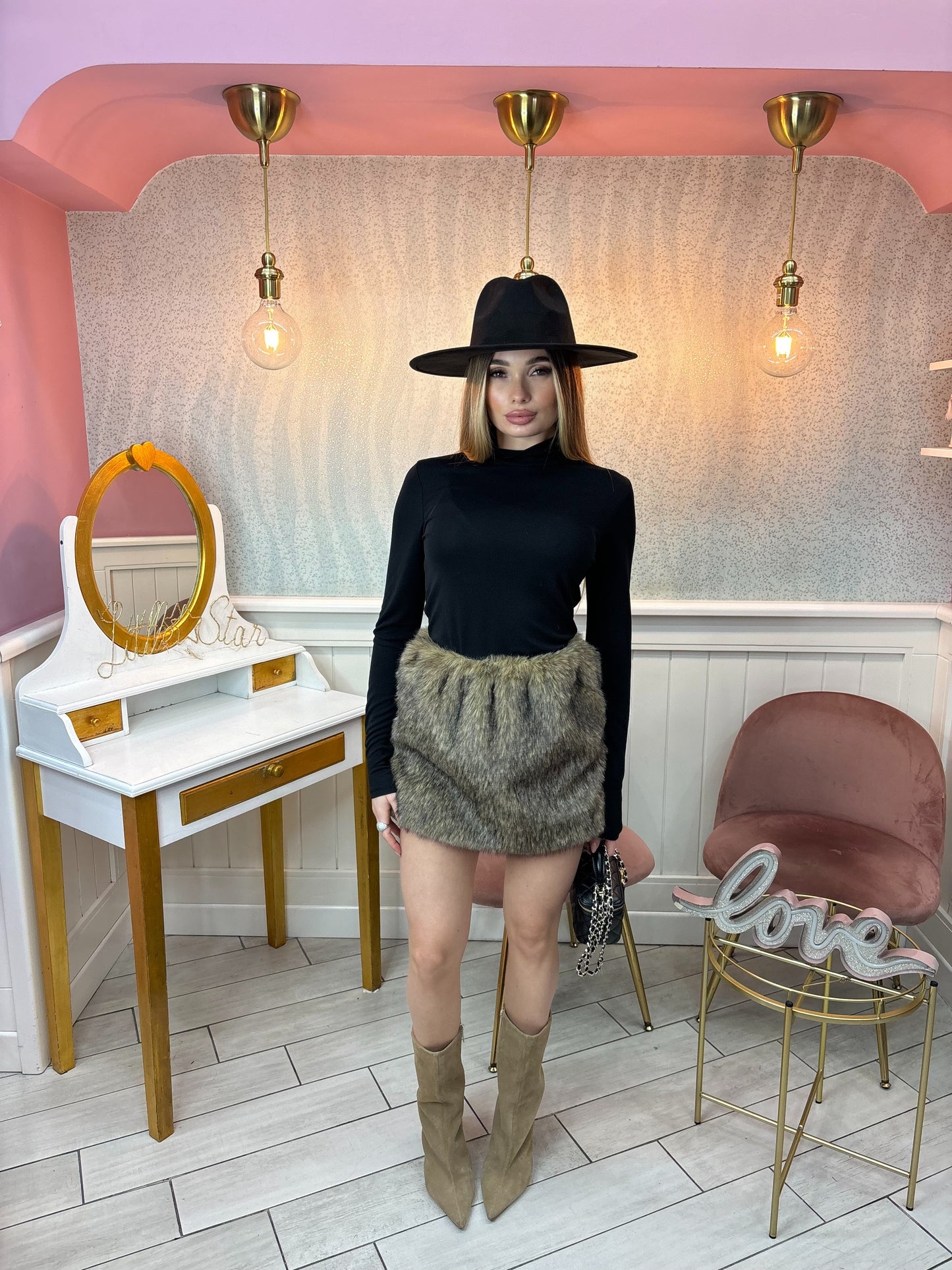 ABITO FOUR BY LUMINA