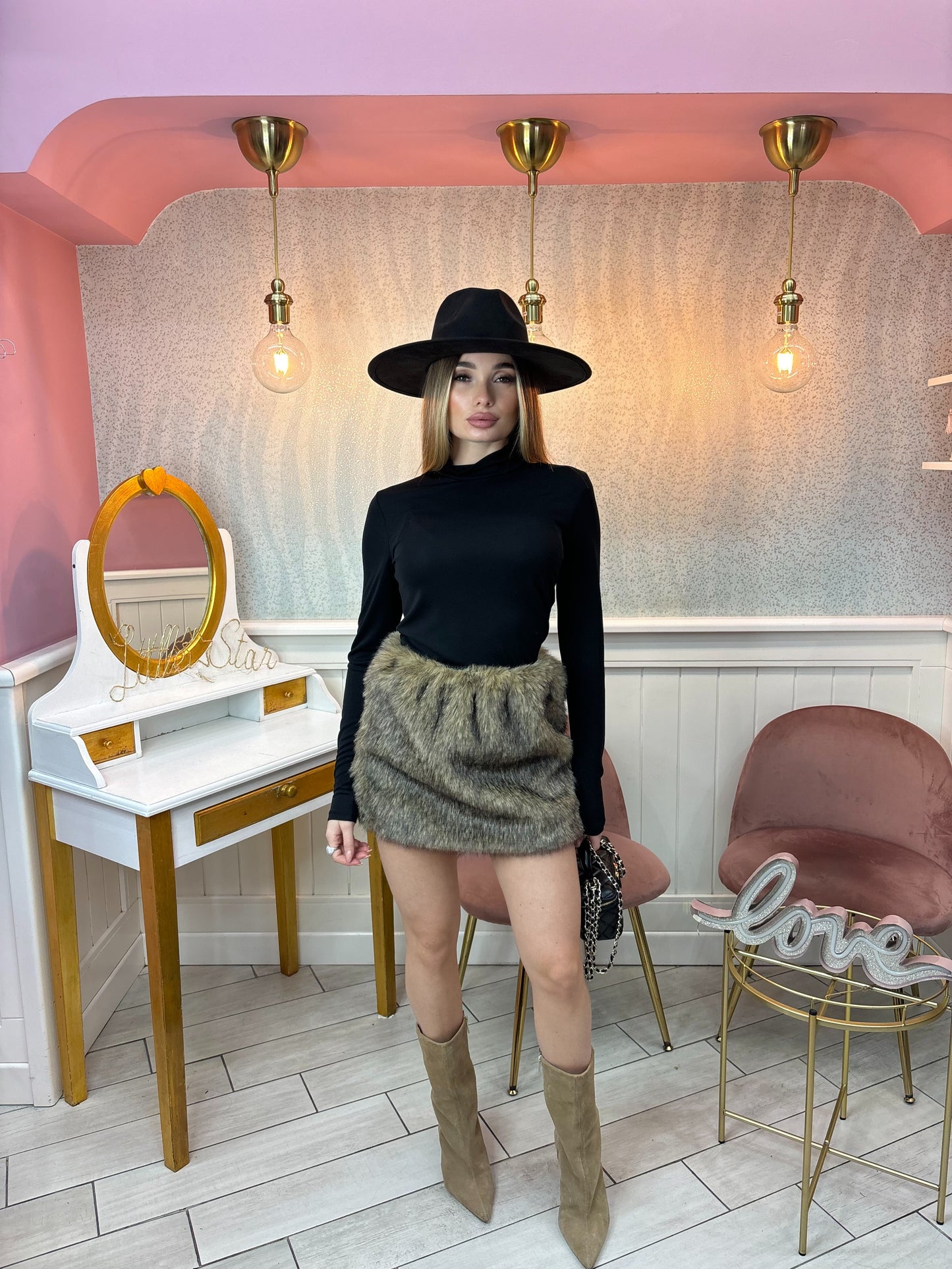 ABITO FOUR BY LUMINA