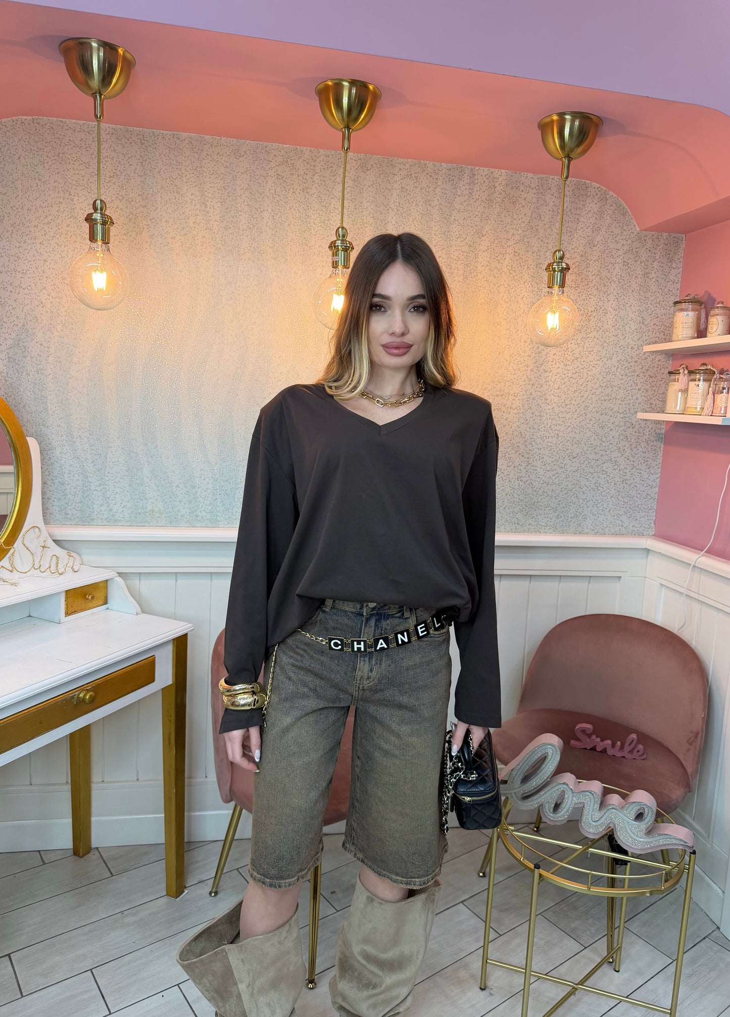 T-SHIRT SCOLLO V MARRONE JUSTWEST