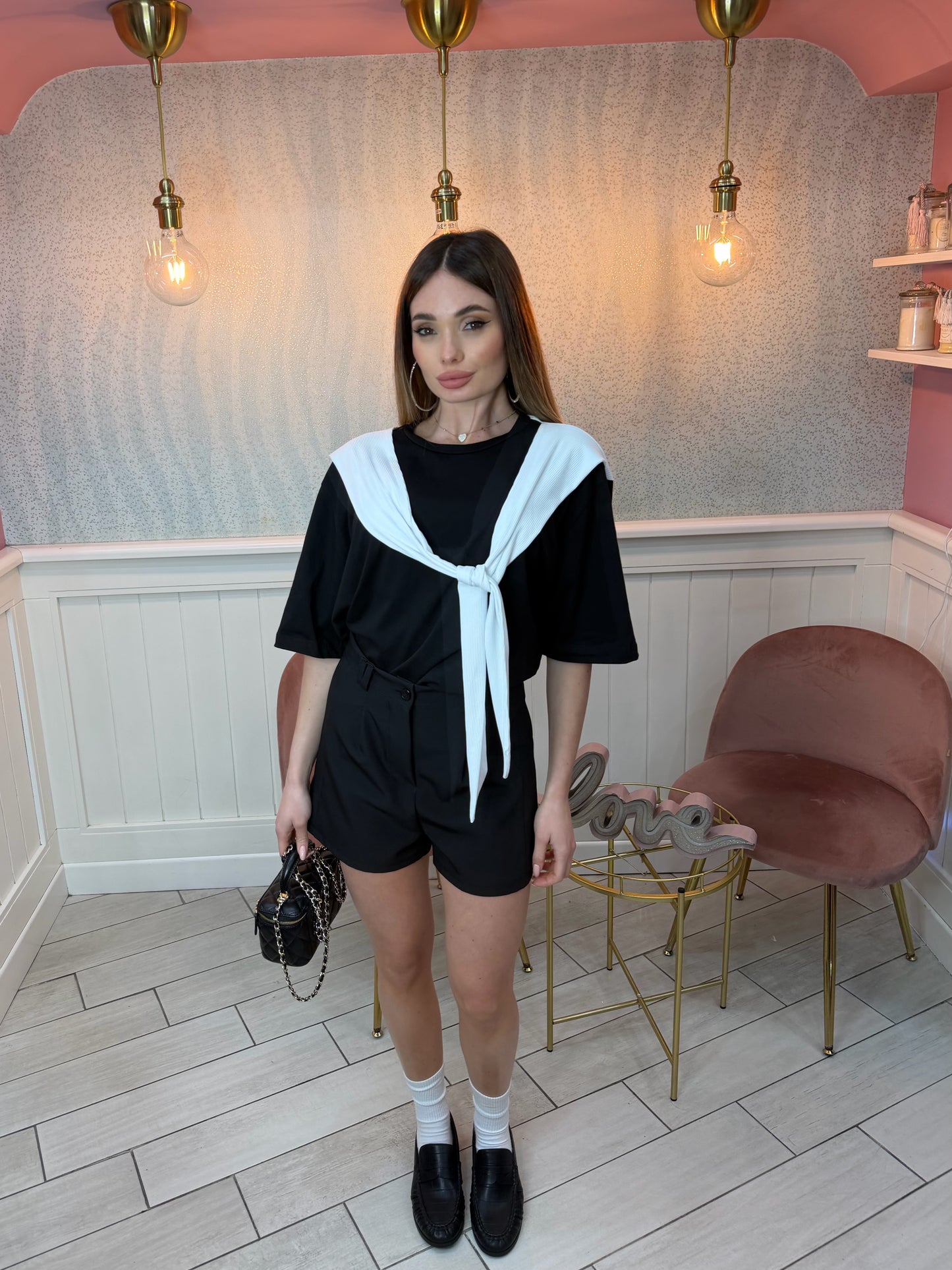SHORT BLACK